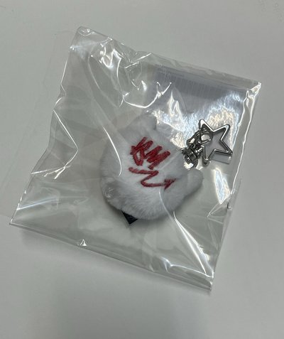 BABYMONSTER 絨毛鑰匙圈-白球（沒有小卡）