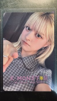 專輯隨機一款*1+LILY卡*1