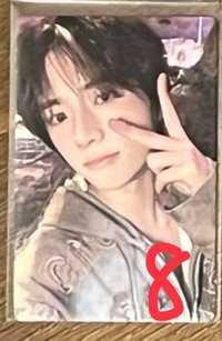 圭8