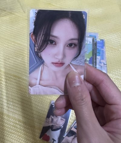 Ive 日專一套ALIVE 專輯 通常盤（含特典卡）