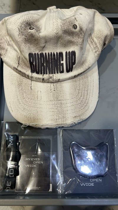 Meovv Set