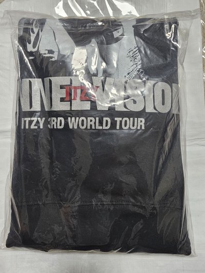 itzy高雄場周 長袖m號