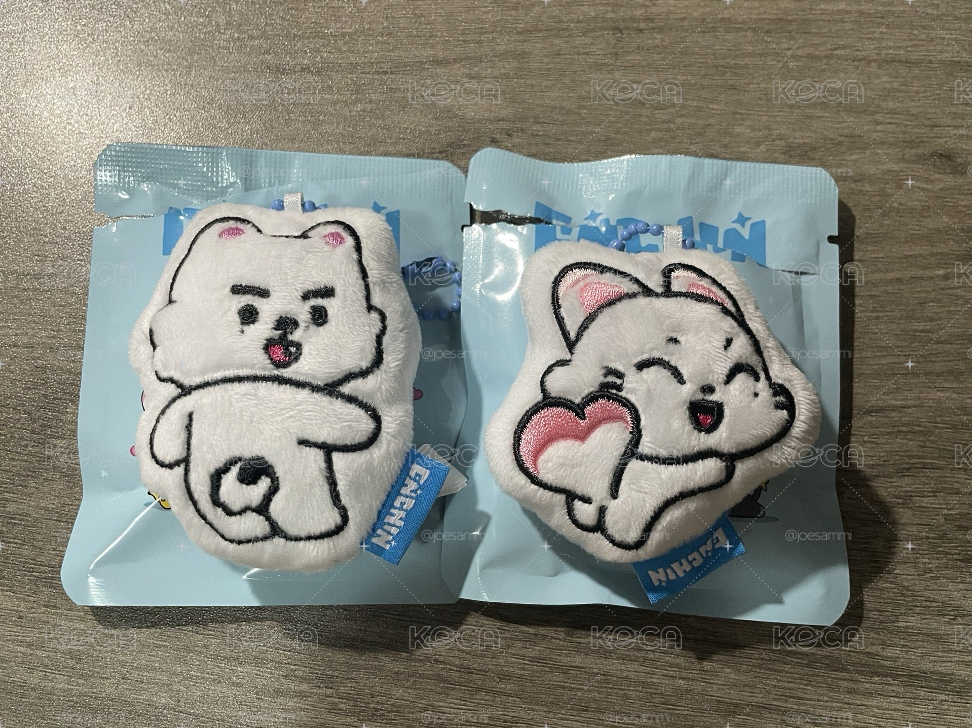 ENCHIN CUSHION KEYRING