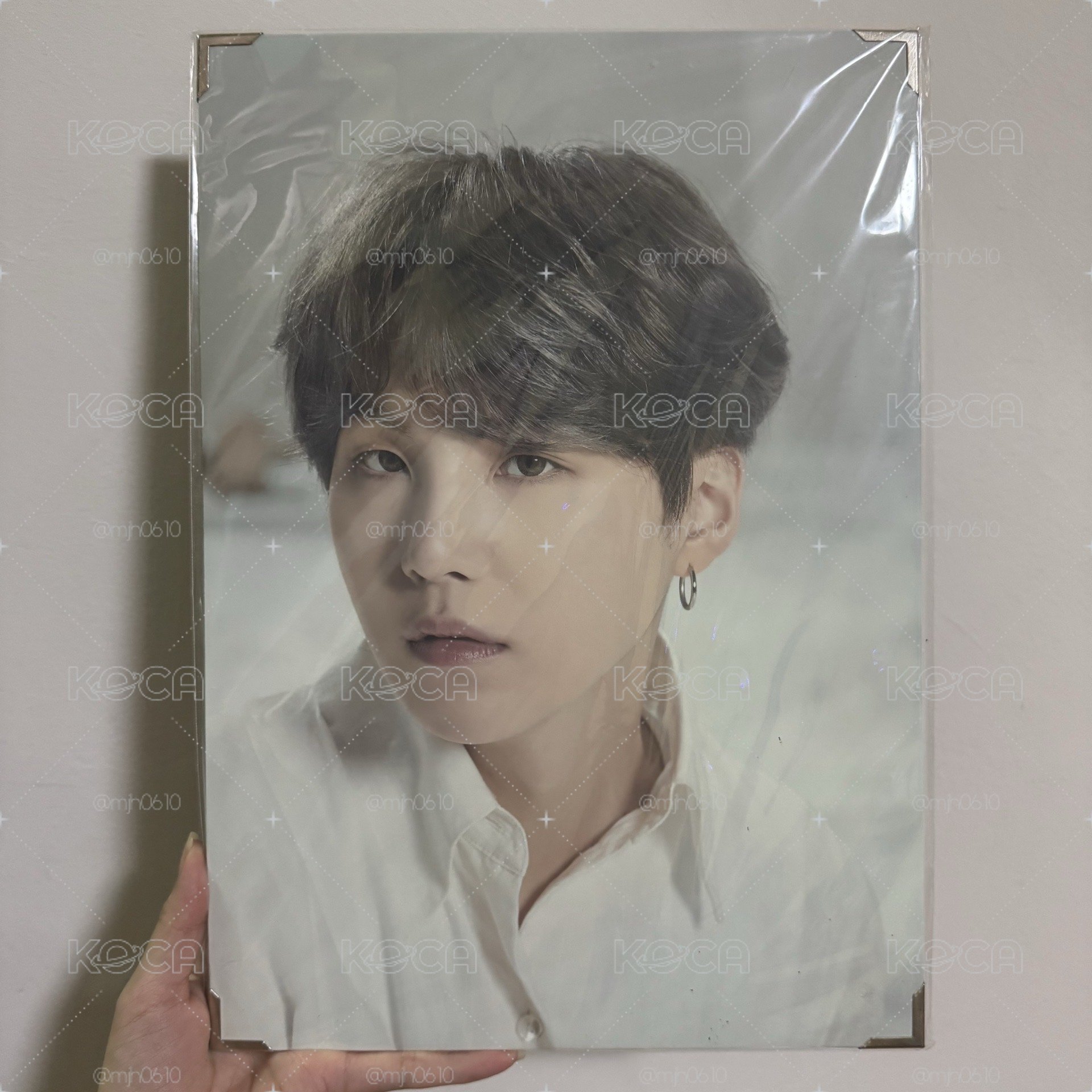 Wings Tour 寫真集 Final Essay Book for SUGA