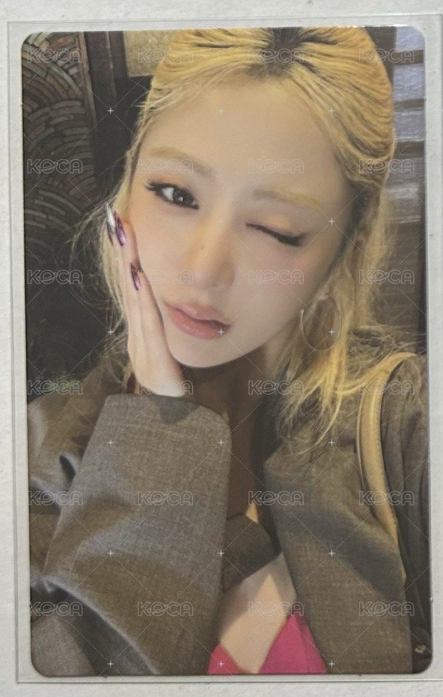 捧臉允