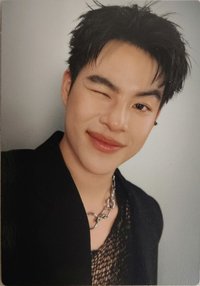 FIRST ALBUM JAPAN EDITION REGULAR VER 專輯卡 