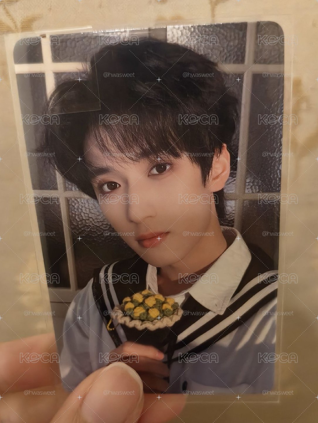 嚴浩翔 26年台曆拿花卡