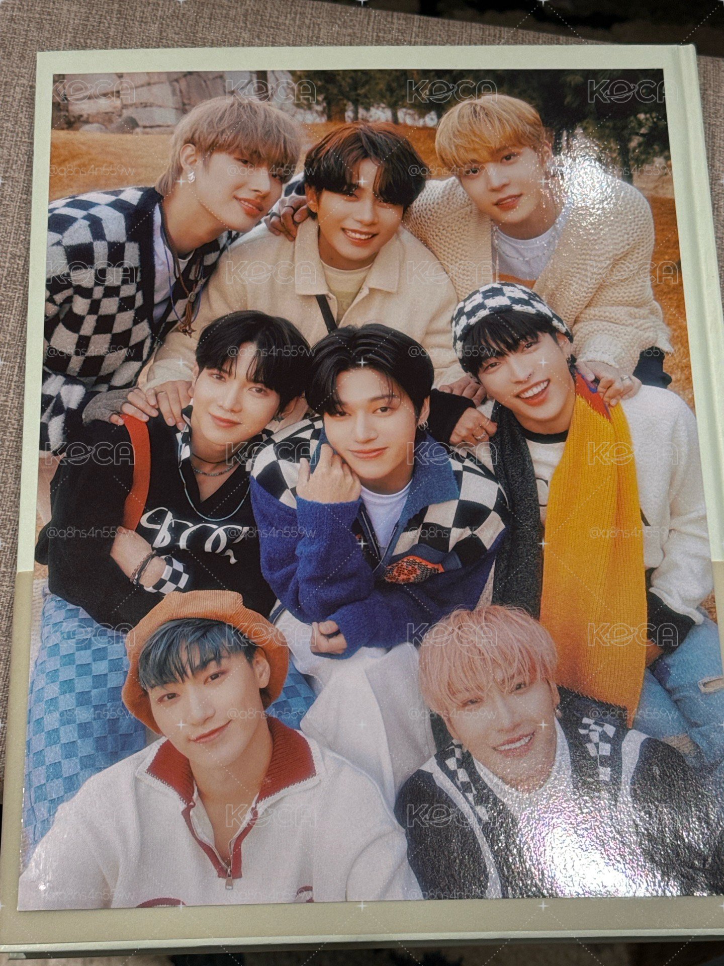 Ateez第一本寫真集