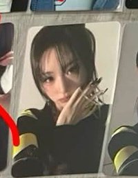 賢黑衣托臉1