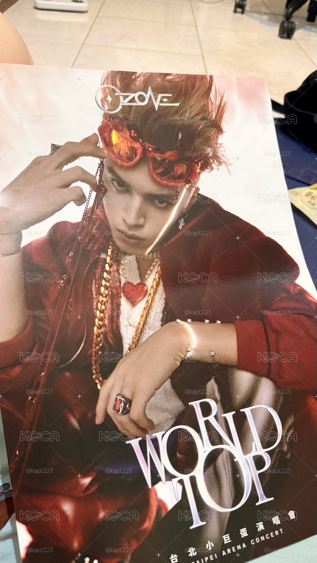 哲言娃娃 買就送world top海報