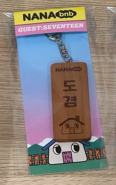 NANA TOUR貼紙+NANA BNB回憶錄、碩門牌