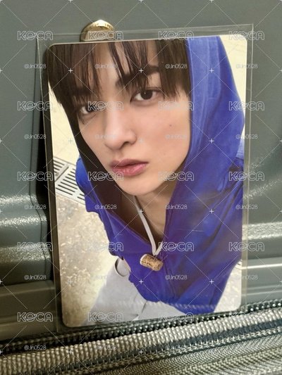 藍衣小男孩 中文背面