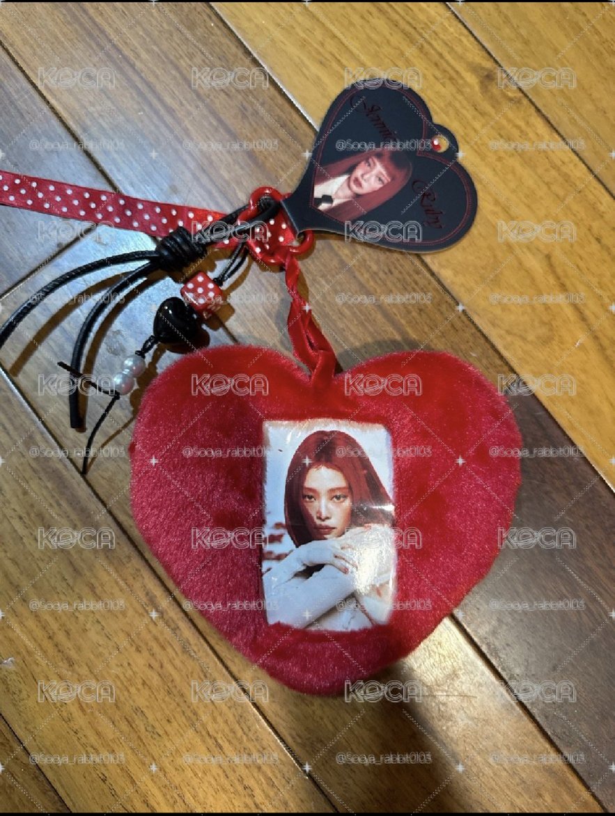 Jennie minso愛心毛絨卡套