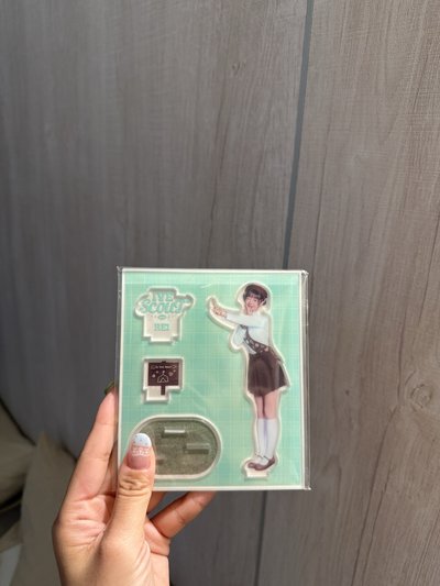 怜立牌