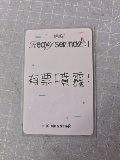 nmixx薛 km合影 中文卡背