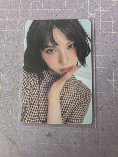 nmixx裴 km合影 中文卡背