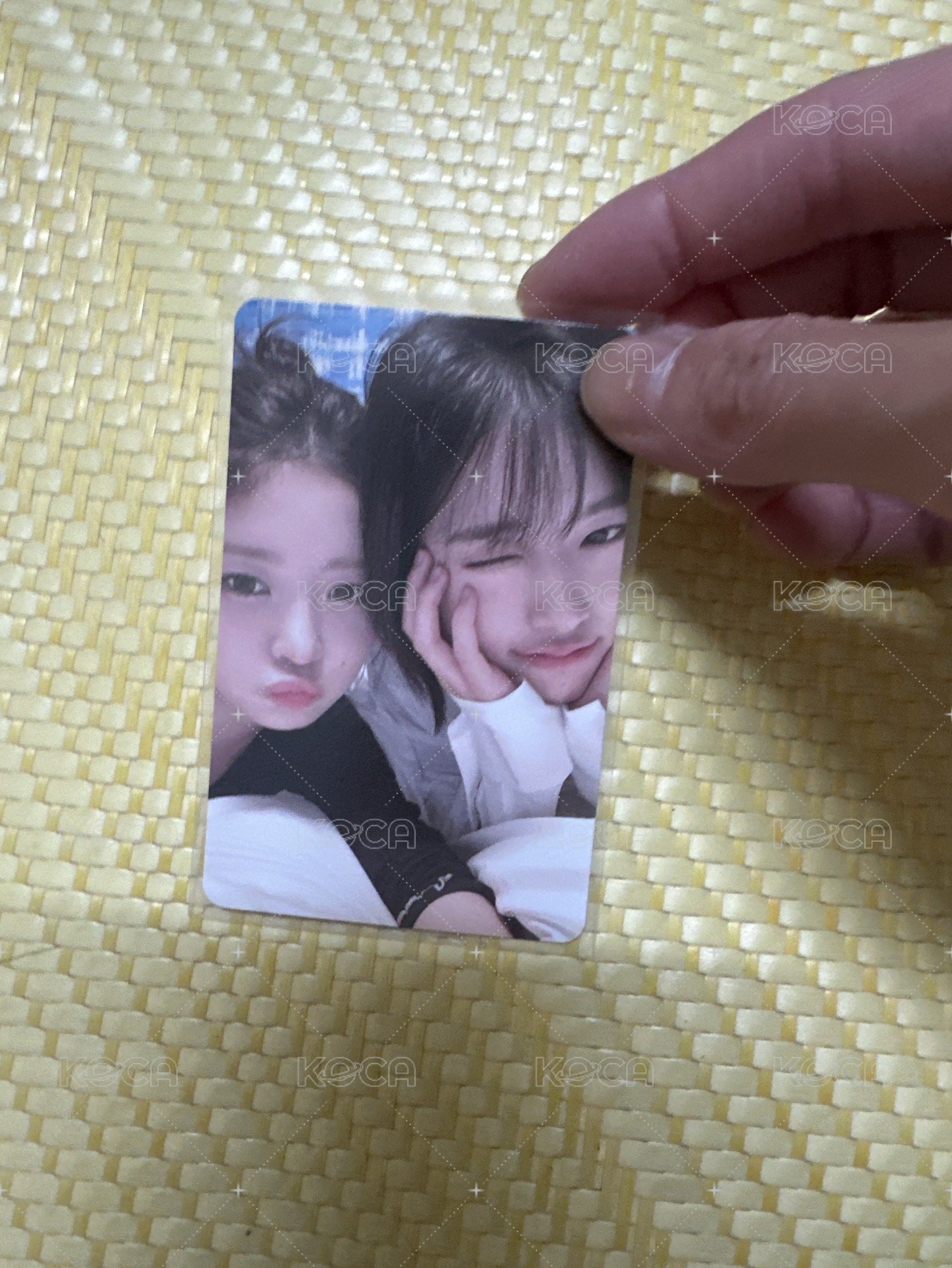 安閉眼怜嘟嘴