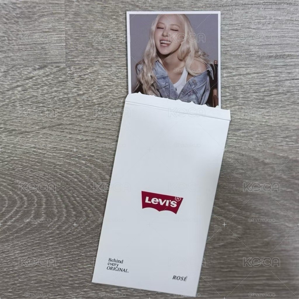 Rosé x Levi’s 小卡