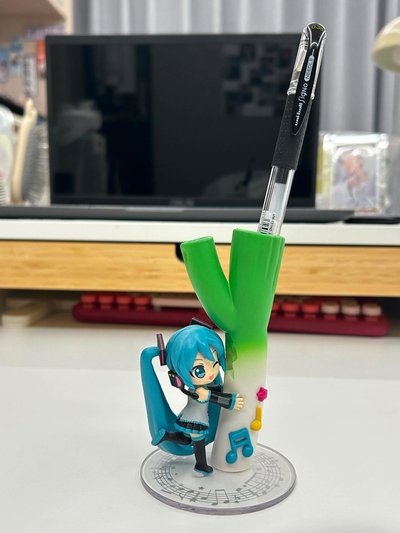 初音未來公仔 可放筆