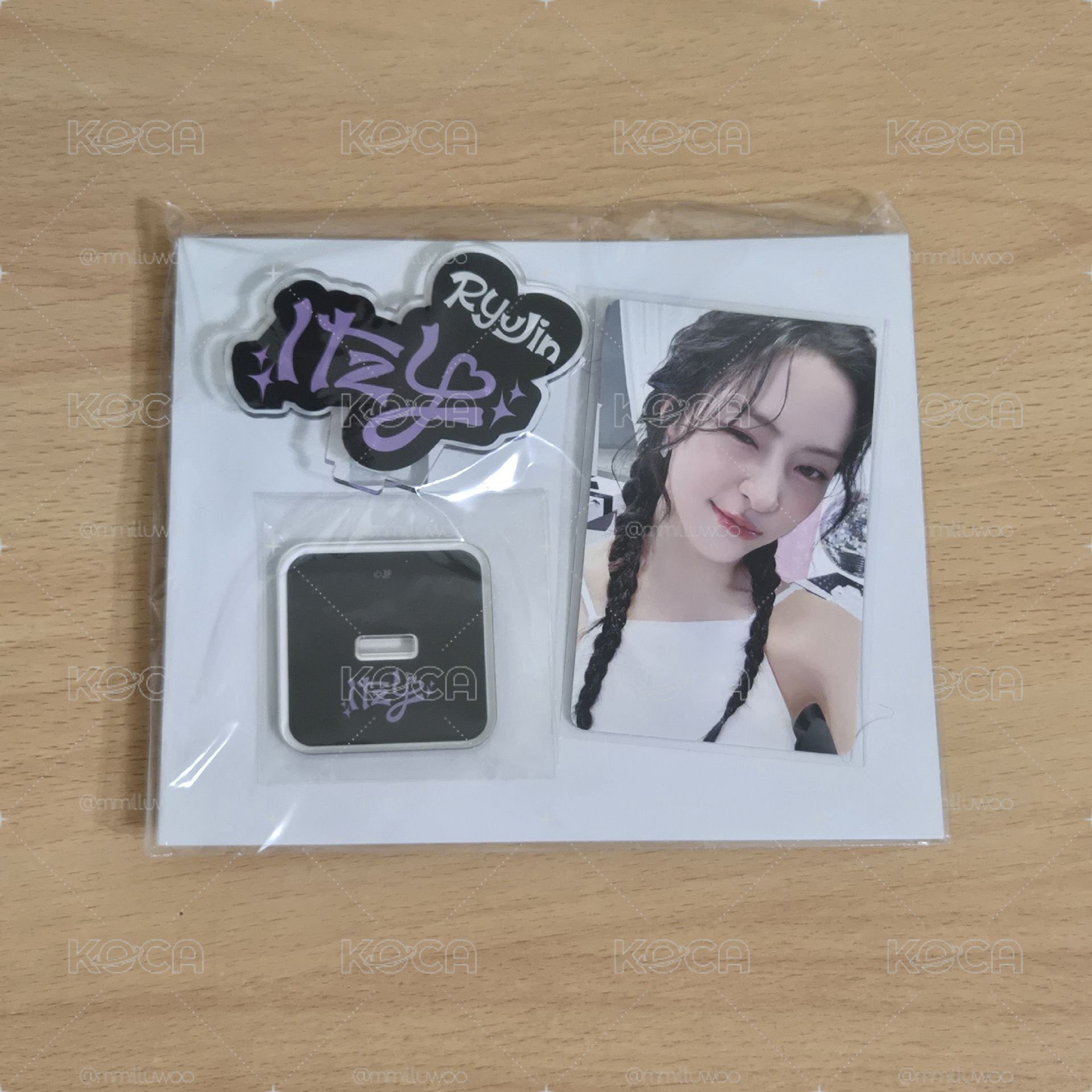 ITZY RYUJIN 日周快閃立牌