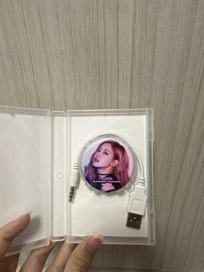 IYA JP 專輯 PLAY BUTTON  Rosé