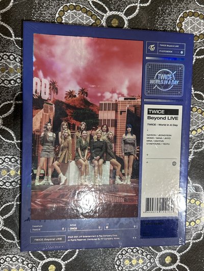 TWICE World In A Day 2020 ! Beyond LIVE 寫真書