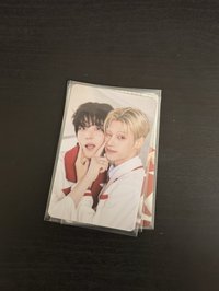 摸臉頰