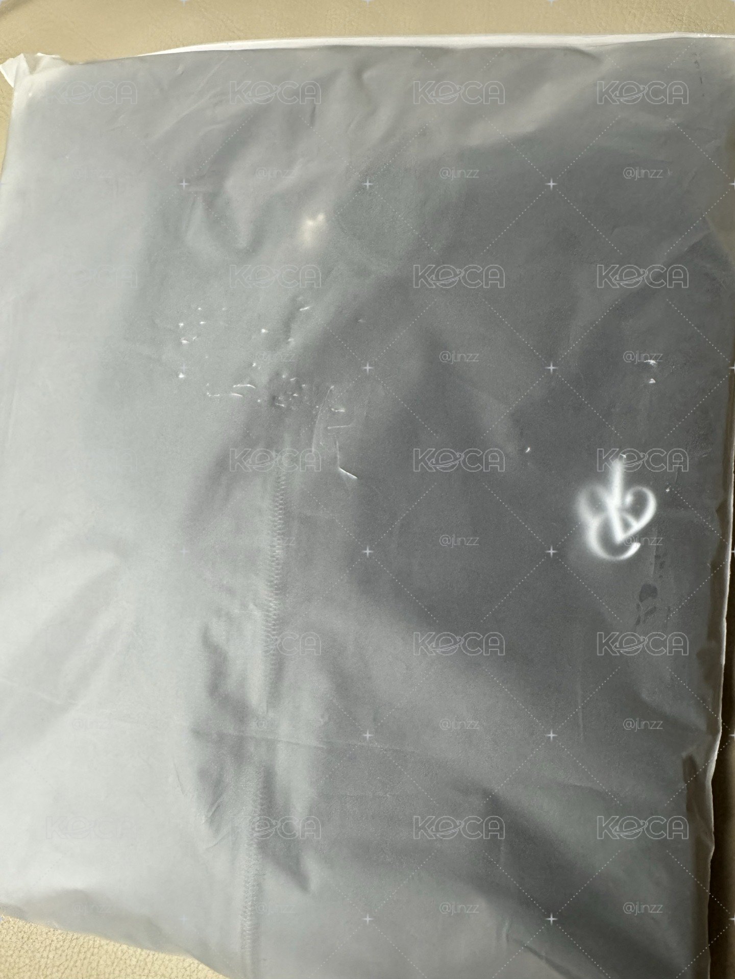 世巡場周外套