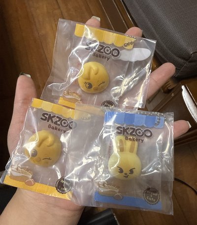 扭蛋麵包捏捏