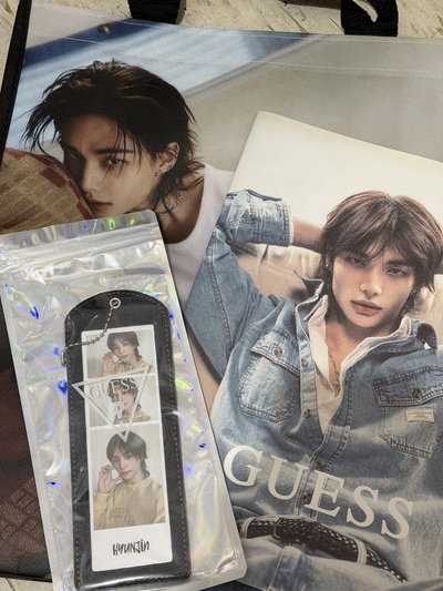 鉉辰guess三件組