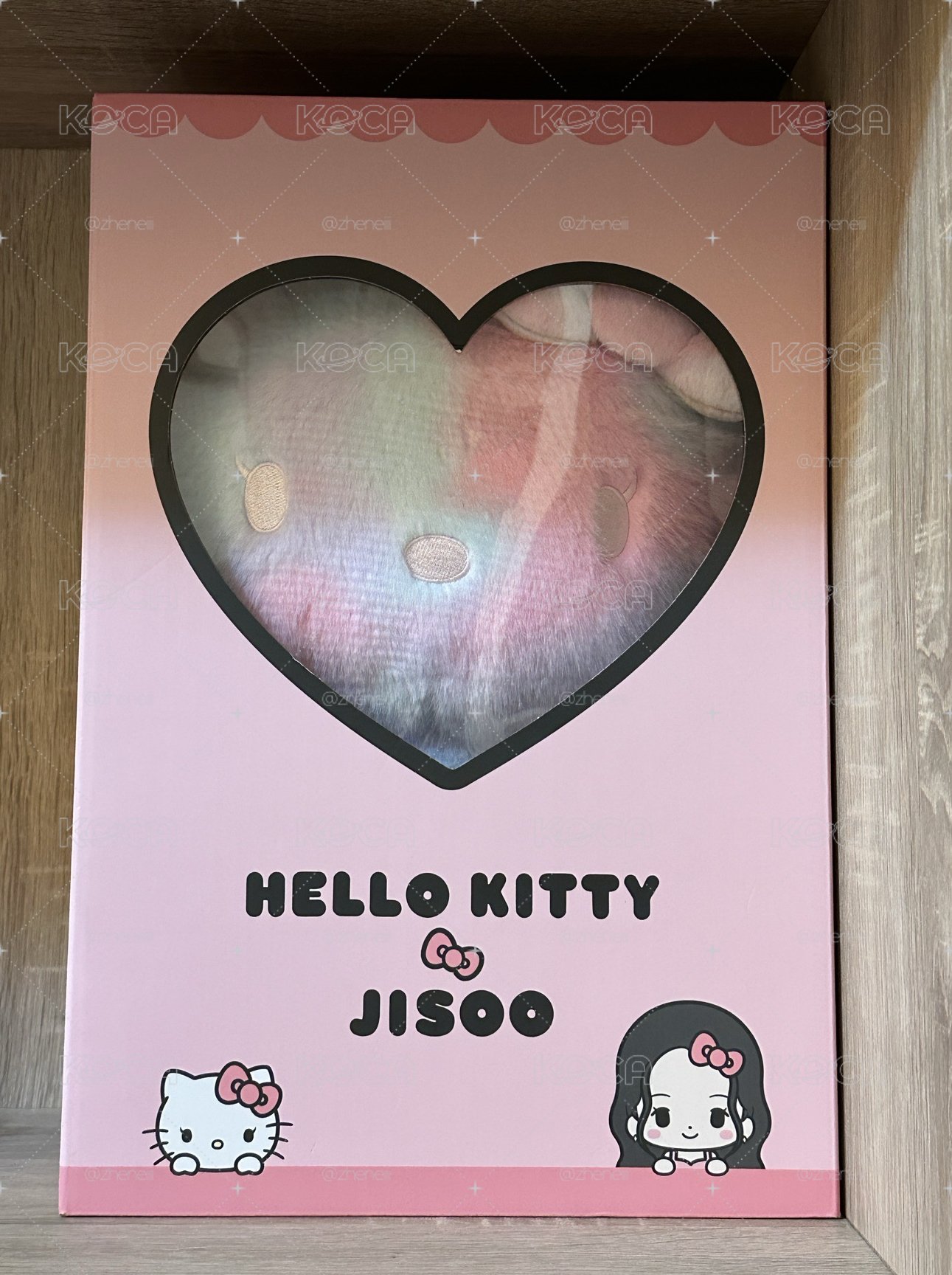 JISOO X KITTY 彩色大娃