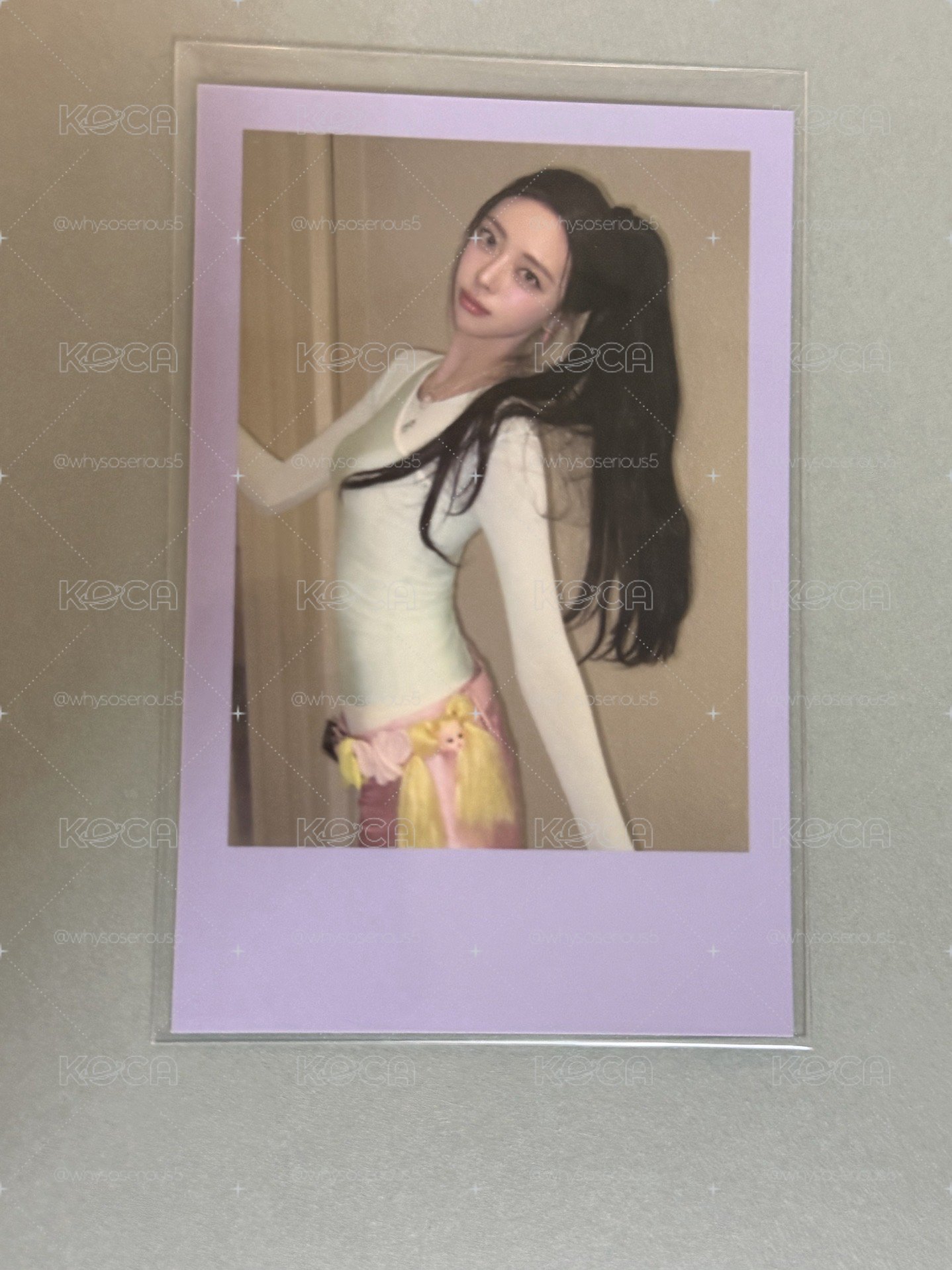 Yuna 拍立得solo兩張