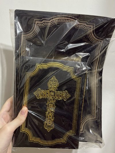 G-DRAGON ONE OF A KIND 「台版」 震古鑠金+天下大銅版 未拆 含資料夾 年代物 