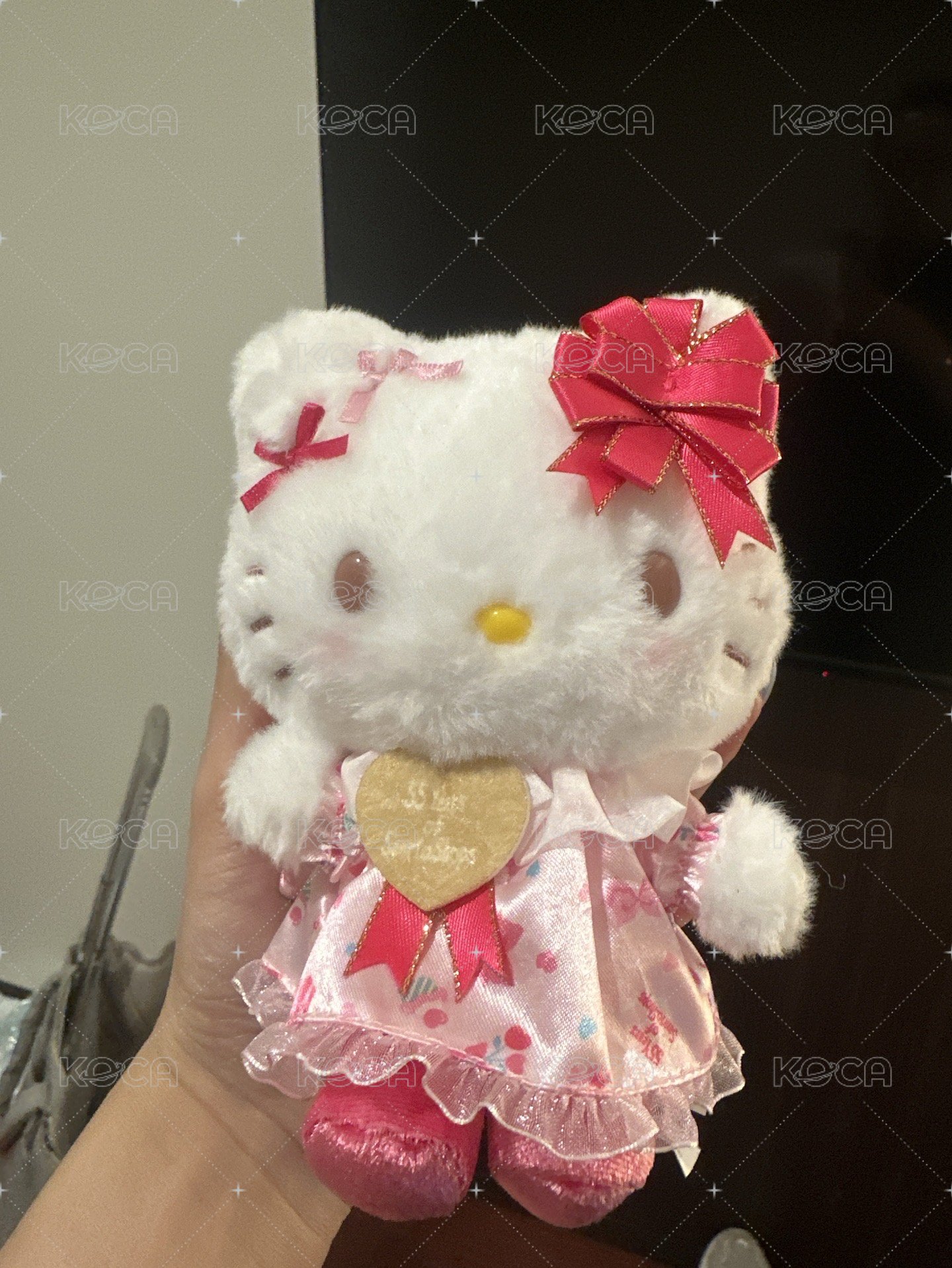 凱蒂貓 吊娃
