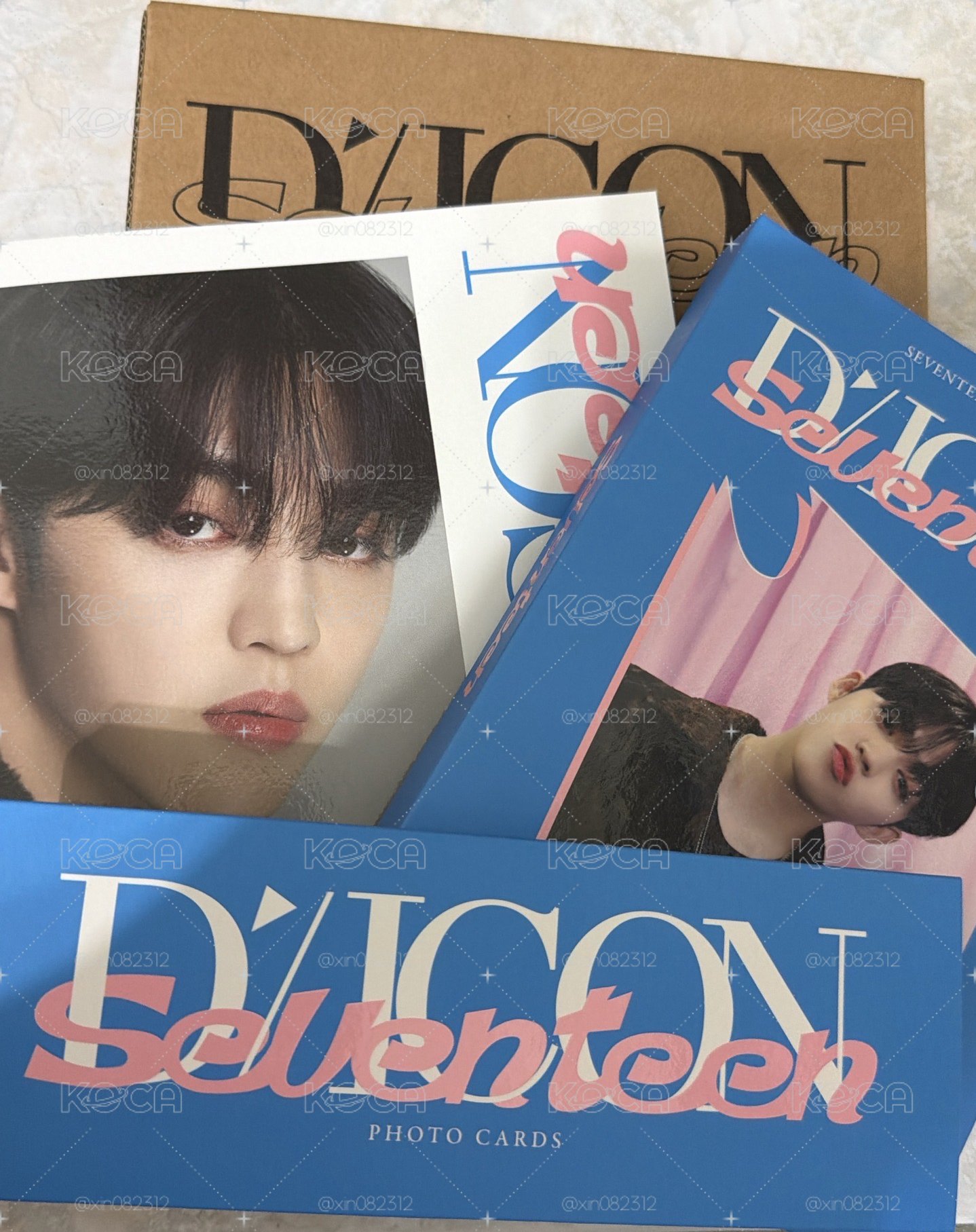 💙D社寫真 卡冊一套 有損 需綁