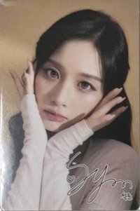 Aturia 代言卡 