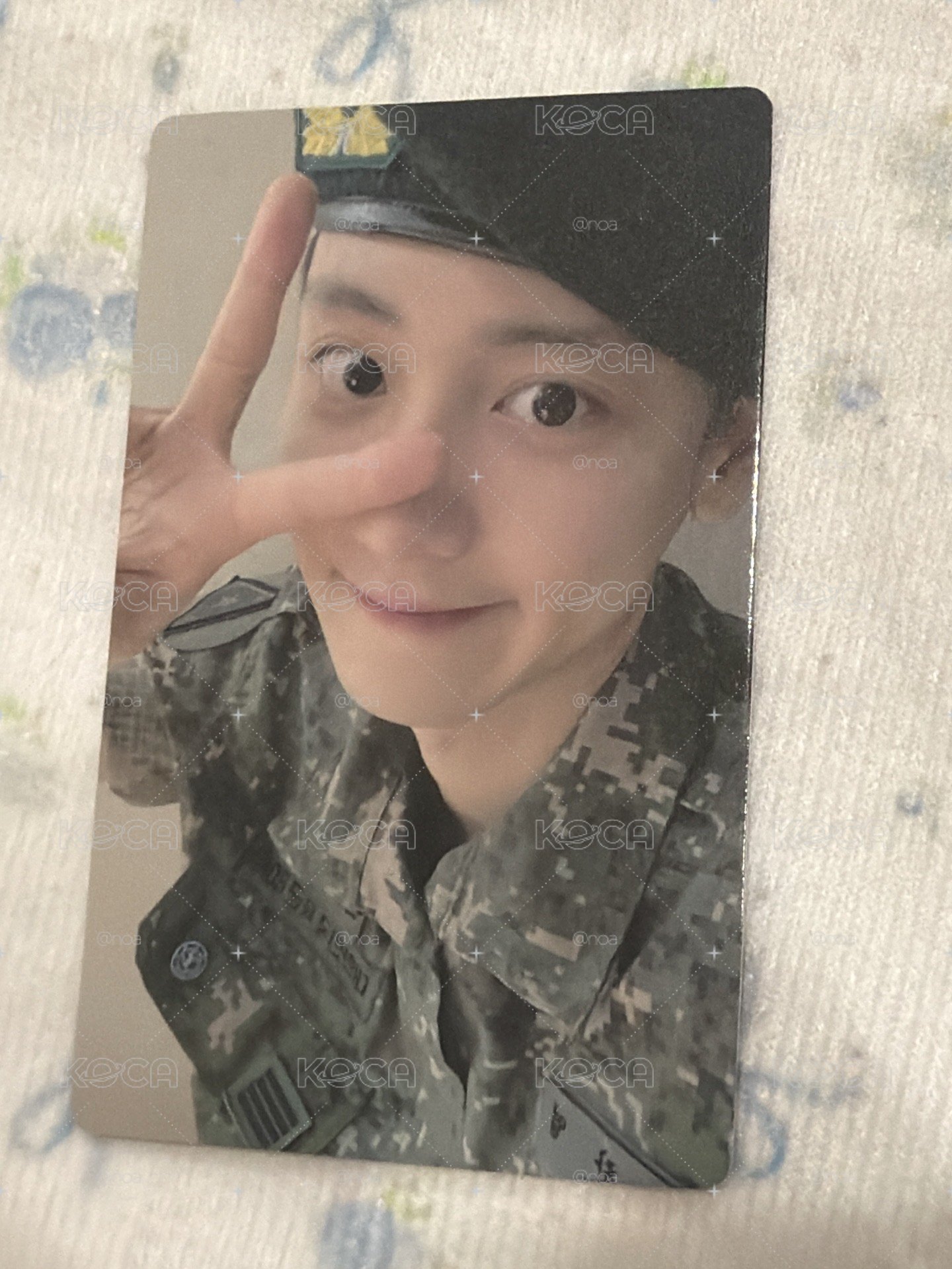 平替軍裝有瑕（圖二瑕）