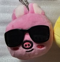 墨鏡大頭豬兔娃吊飾