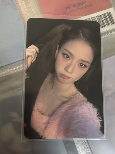 歪嘴Jisoo AMORTAGE 雙馬尾
