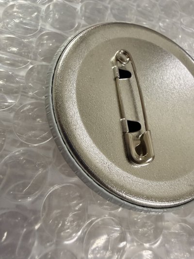 世巡徽章+三期會員禮徽章