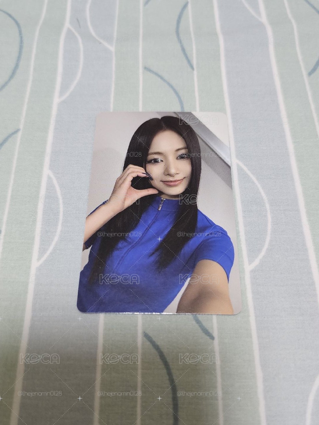 正規四 Polaroid ver. 專輯卡 This ver. 隨機卡