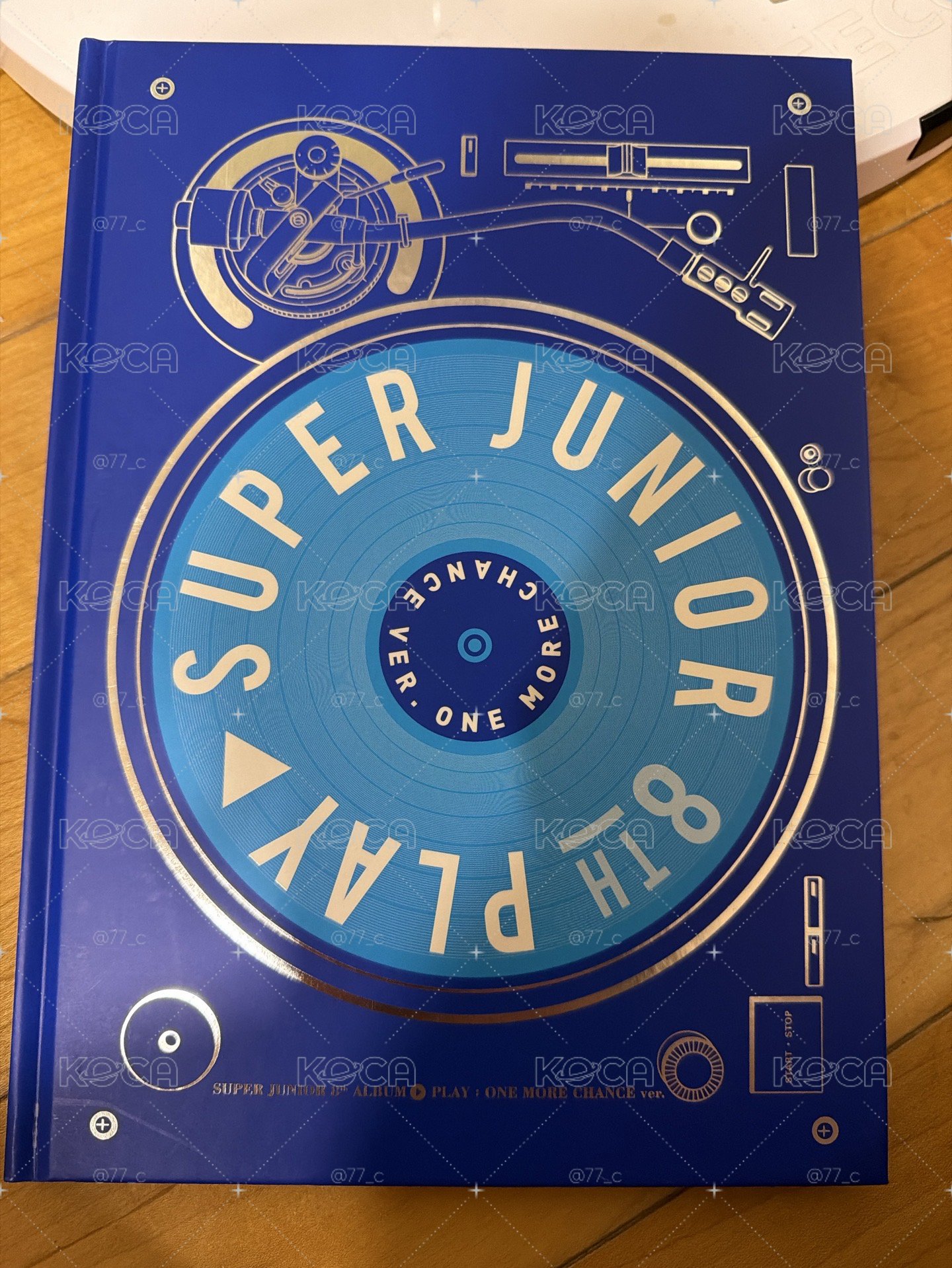 SJ 8輯 台壓（希澈CD)四角有損 空專