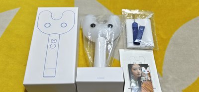 【極美品！！含整套手燈卡5張】NewJeans 應援手燈 (完整盒裝內容物無缺件)