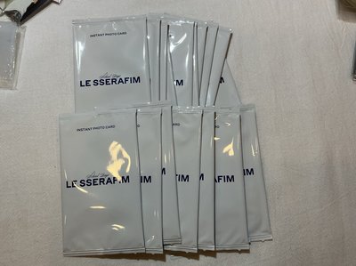 LE SSERAFIM School Days 未拆卡包/鑰匙圈 在台現貨