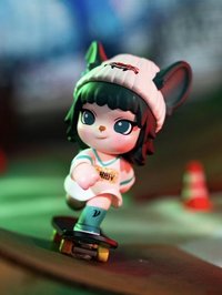 NAI-V辣妹的事你少管 雕像 滑板達人