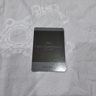 Yes, I am Chaeyoung. 特典卡