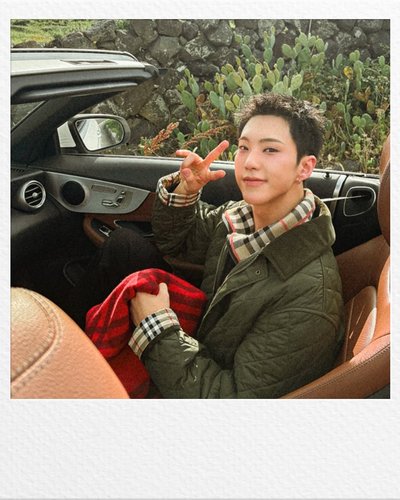 HOSHI 雜誌 Allure 2025十月刊