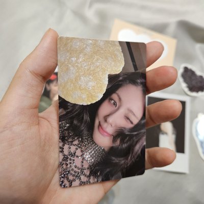 MY, Lover 專輯 My ver，小卡*2+拍立得*1+貼紙*3+刮刮卡*1，全部一起售