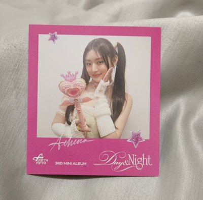 Day & Night 專輯卡 Day ver. 拍立得卡，雅典娜，魔法棒，雙馬尾