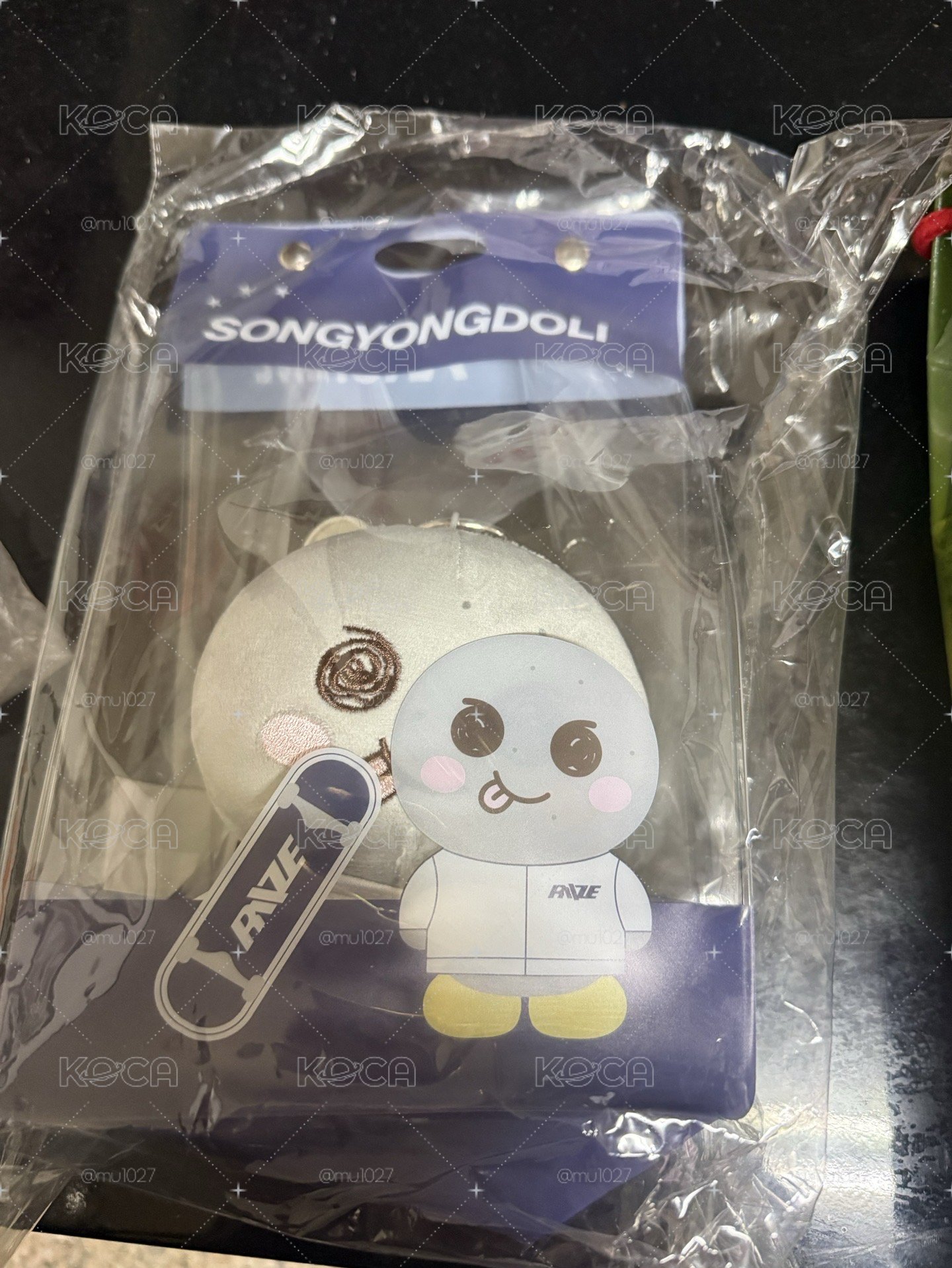 現貨 上海快閃店 恩滑板娃